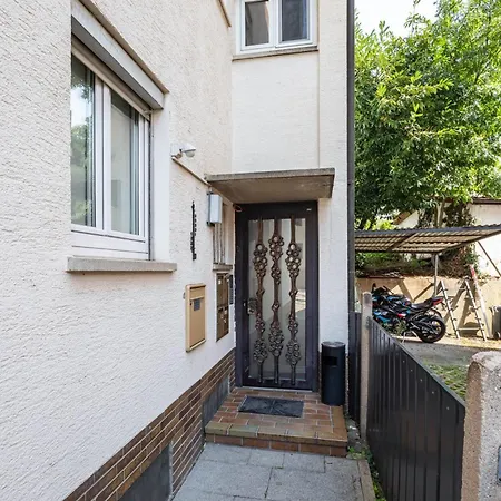 4 X In וייבלינגן