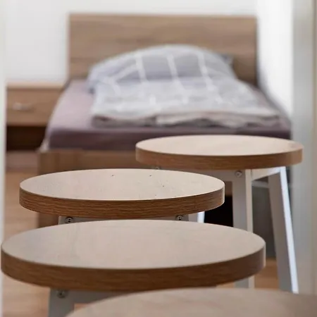Apartament 4 X In *