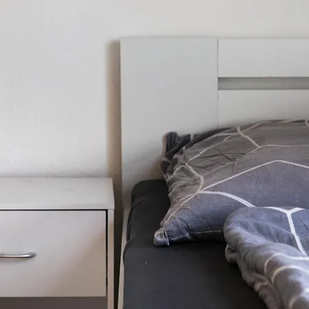 Apartament 4 X In *