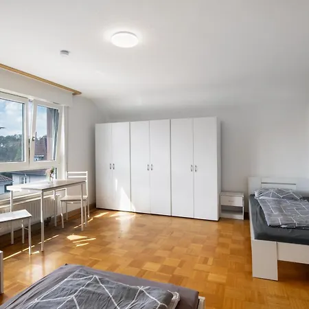 4 X In Apartament *